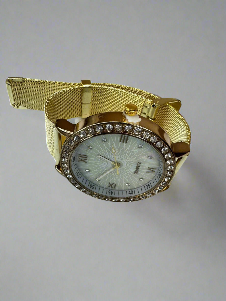 Quartz G.O.L.D Watch